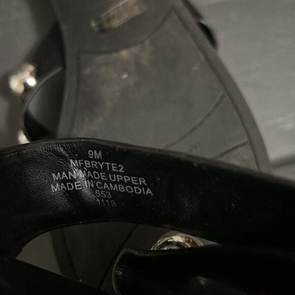 Marc Fischer Studded Slip on Black/Silver Sandals(Size 9M) - Picture 7 of 8